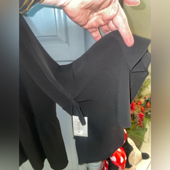 New Moa Moa black blouse beautiful flared sleeves - Picture 3 of 6